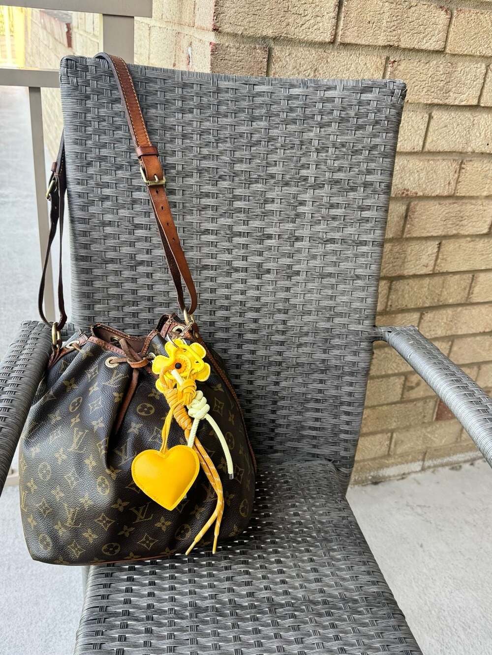 Authentic Louis Vuitton Noé Bucket Bag Monogram Vintage Crossbody Legit App COA